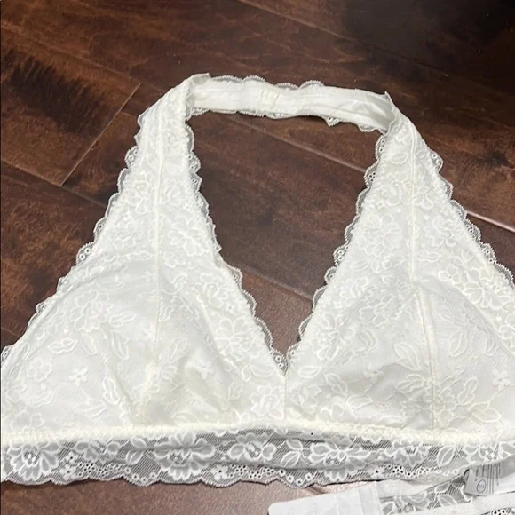 Hollister Intimates Sleepwear White Lace Hollister Bralette
